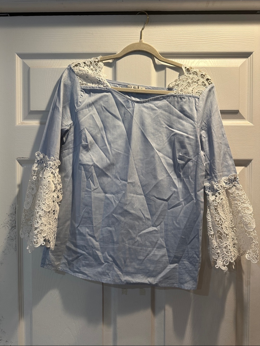 NM Neiman Marcus Baby Blue Lace Trim Bell Sleeve Top S Blouse